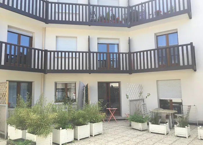 Hyper Centre Apartment